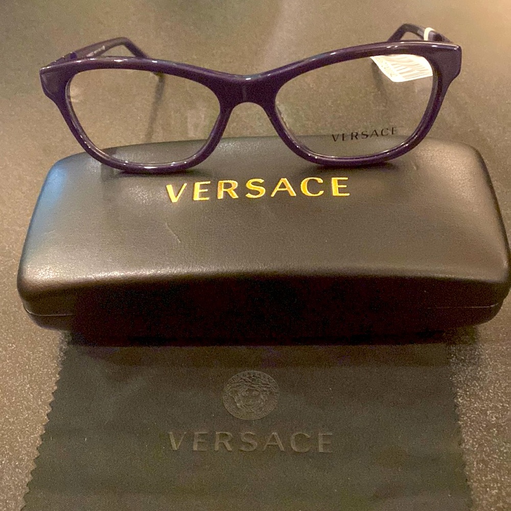 NWTS VERSACE GLASSES & CARRYING CASE
